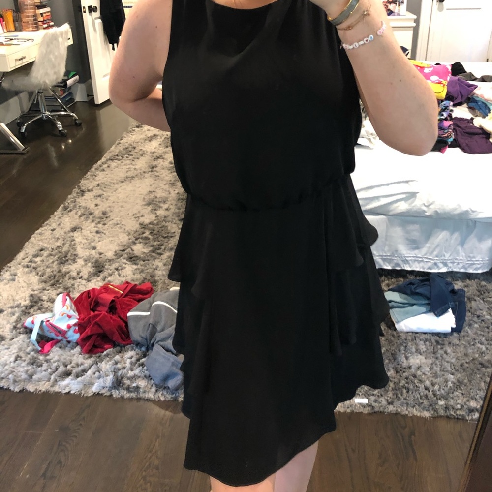 Amazing sleeveless black formal dress